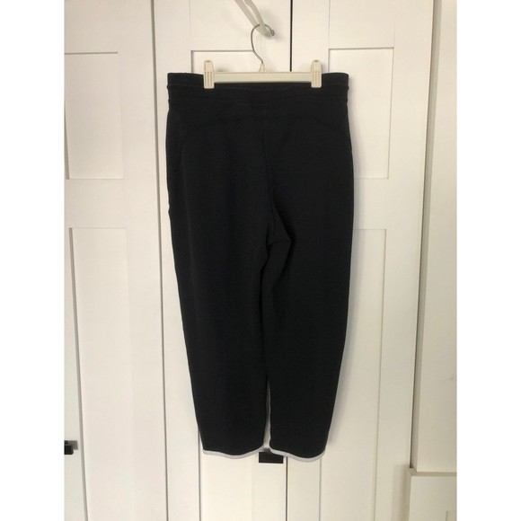 NEW Nike Tech Fleece Cropped Joggers‎ Size M - Picture 6 of 8